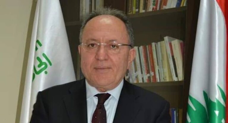 عباس فواز بمناسبة الإستقلال : المغتربين هم  ذخيرة هذا الوطن وسفرائه