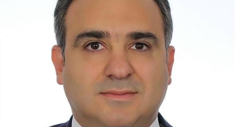 كلمات مؤثرة للقائم بأعمال لبنان في الكويت قبل مغادرته