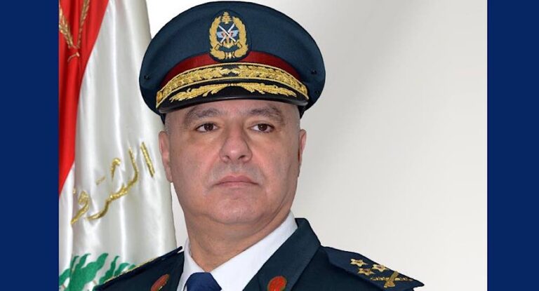 قائد الجيش قلق