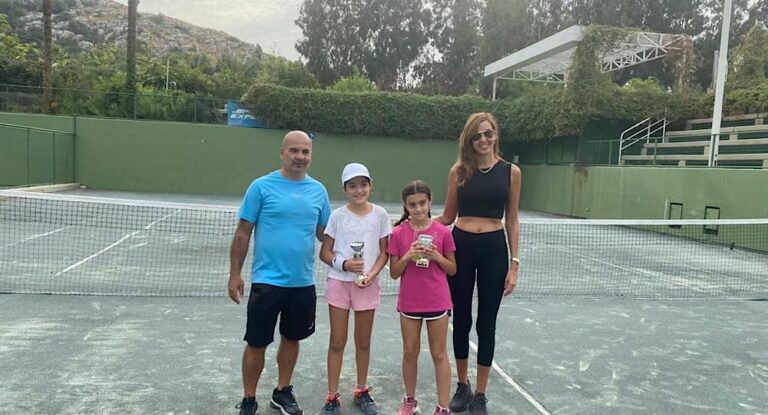 دورة هوليدي بيتش بالتنس لما دون العشر سنوات