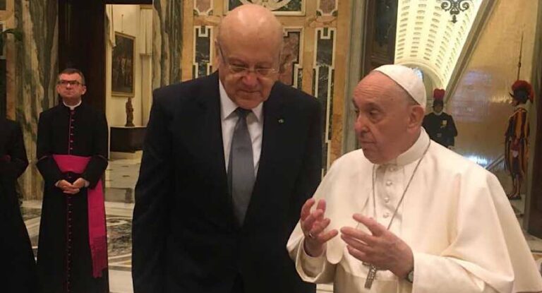 تحرُّك بابوي قد يتوَّج بزيارة للبنان