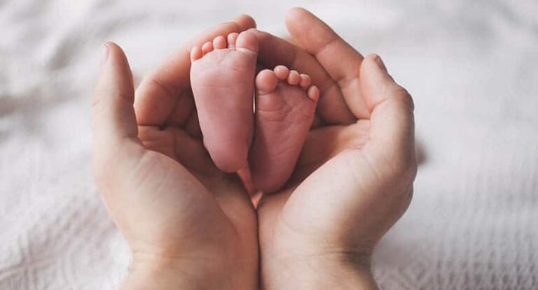 بالفيديو – ممثلة لبنانية شهيرة تفاجئ متابعيها بخبر حملها يوم عيد ميلادها