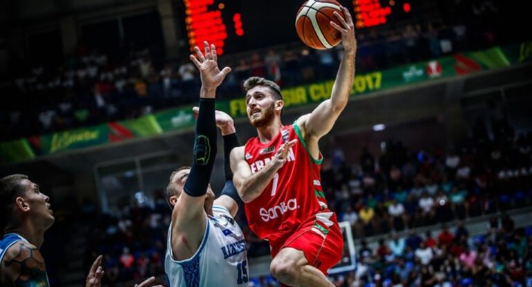 بعد سقوطه أرضاً وتعرضه لإصابة قوية.. هذه حالة وائل عرقجي الصحية