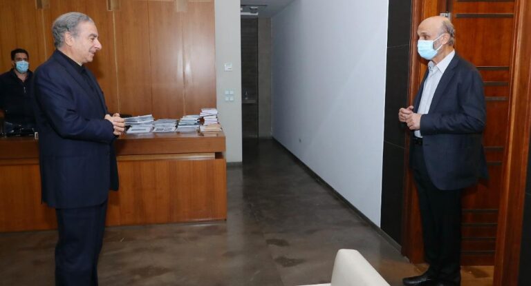 فرعون من معراب بعد لقاءه جعجع: “لا خلاف بيننا وبين القوات..ونحن نقف وسط العواصف”