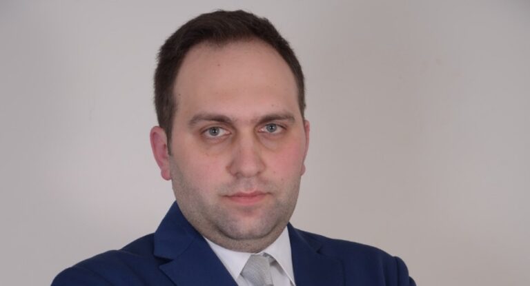 لبنان إلى الأسوأ ولا سقف للدولار.. الخبير الإقتصادي عبدالله حرفوش يحذّر بالأرقام والتفاصيل.