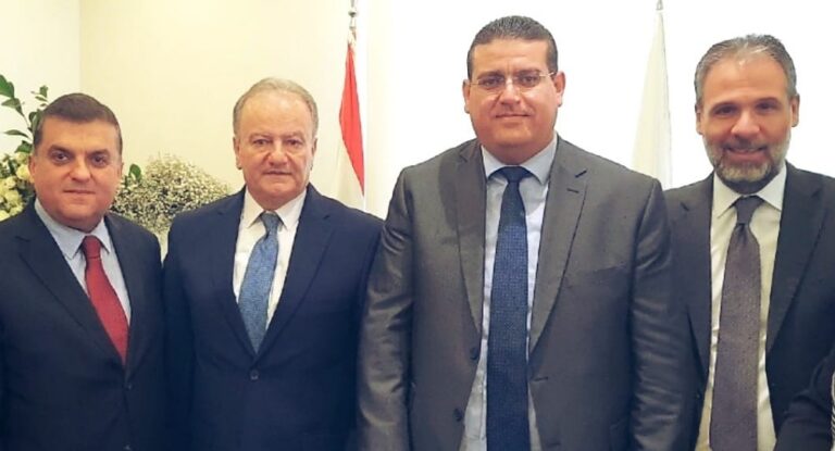 المحاميان اسكندر جبران وزياد فرام يهنّئان النقيب كسبار