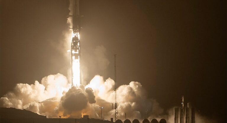 بالصورة – ناسا تطلق مركبة للإصطدام عمداً بكويكب