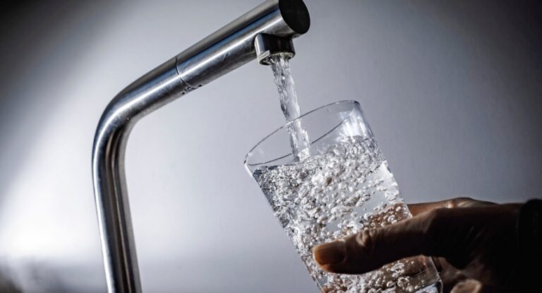 بالفيديو: سرقة تحرم الأهالي من المياه