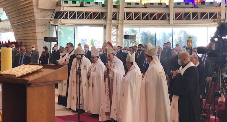 رسائل نارية للراعي في عظة الميلاد… هل طالب عون برفع الشرعية عن حزب الله؟