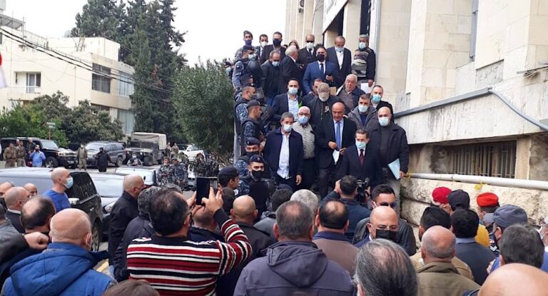 بالفيديو والصور -سعيد مثل أمام القضاء..والجلسة أرجئت الى موعد لاحق