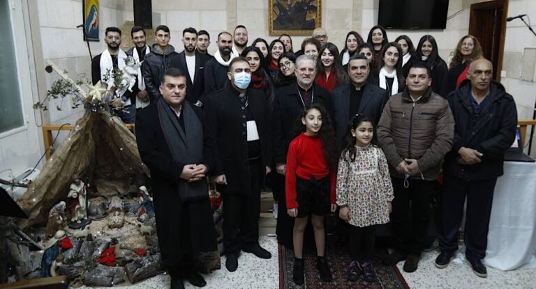 بالصور-رسيتالُ ميلاديٌ في شامات بحضور المطران عون والمحامي اسكندر جبران وعقيلته نورما اولما على شرفه