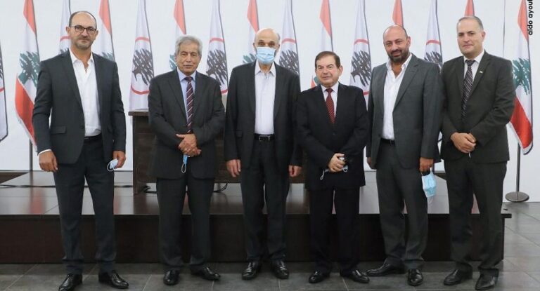 وفد من نقابة الطوبوغرافيين في معراب