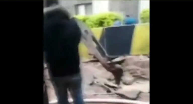 بالفيديو – إنفجار قسطل مياه يوقع بأضرار فادحة