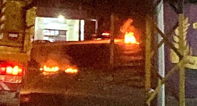 إقفال طلعة يسوع الملك من قبل عدد من المحتجّين