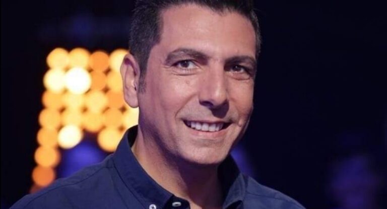 بالصورة – ورم في الرأس شوّه وجهه..غابي حويّك في القناع على المسرح