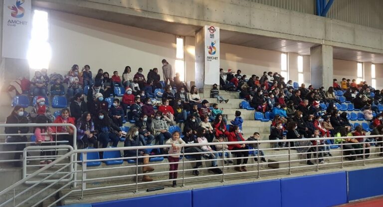 بالصور – نشاط ميلادي في نادي عمشيت