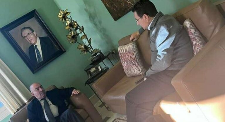 المقداد يزور الخازن في دارته لمعايدته