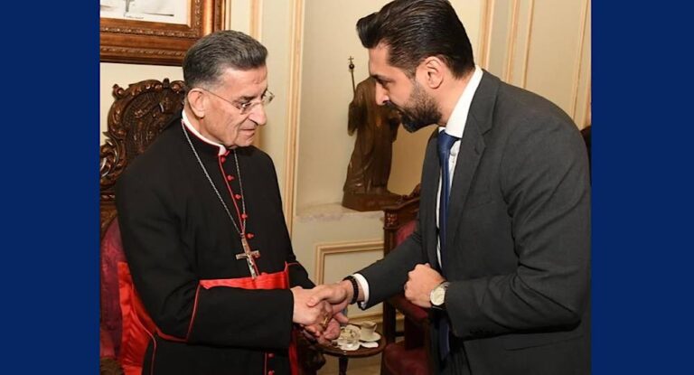 خاص – بالصور: المحامي أنطونيو فرحات في بكركي مطلعاً البطريرك على أسباب ترشيحه للإنتخابات النيابية