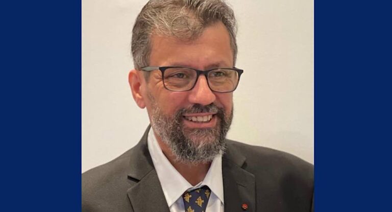 المجبر في رسالة العيد:أهلــــــــــــــــــي إخوتي عيلتي : إنتـــــــــــــــــــــــــو العيد والأمـــــــــــــــــــــــــــل الجايي