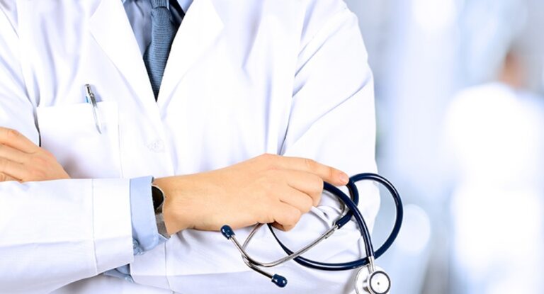 إنتحل صفة صيدلي وتسبب بمقتل أحد المرضى!