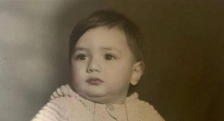 صورةٌ له منذ الصغر.. إعلامي لبنانيّ يحتفل بميلاده