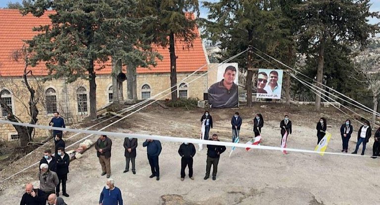 بالفيديو-فاجعة بلدة مشمش… الأب والإبن إلى مثواهما الأخير