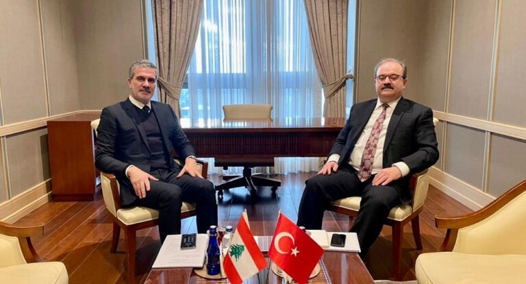 نصّار بحث في الإتفاقيات السياحية الثنائية خلال لقاءات عقدها في أنقرة