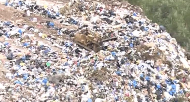 خاص – إستياء بعض مخاتير القرى المجاورة لمكب حبالين لهذا السبب