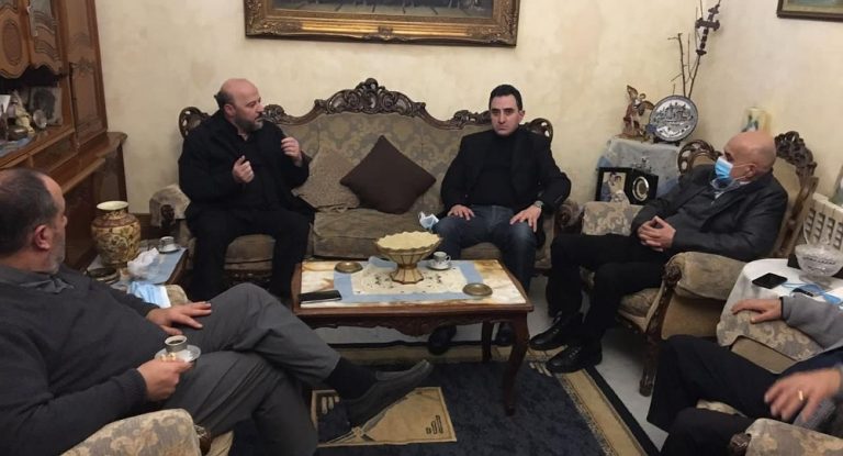 الرياشي والحاج في ضيافة الأب عطالله في نابيه