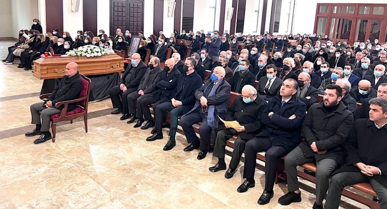 بالصور-الجامعة الباسلية وشركة كهرباء جبيل وبلدة الفيدار  ودعّوا  المختار سمعان أديب باسيل الى مثواه الأخير . الرقيم البطريركي : الراحل لم يطلب شيئاً لنفسه ولم يشأ أهل الفيدار سواه مختاراً لما يقارب الستين عاماً