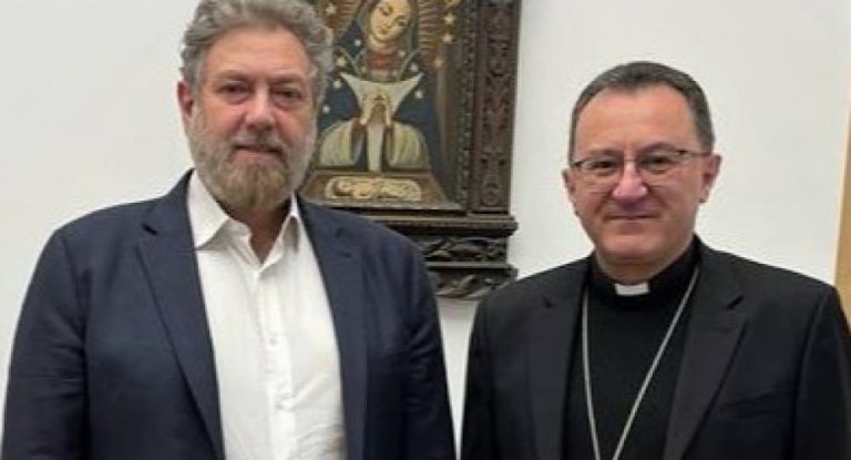 القاصد الرسولي تحدّث لافرام عن التقليد الفاتيكاني في زيارة الرؤساء