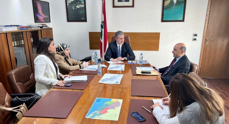 إجتماع لبحث الشق التقني للميغاسنتر في وزارة السياحة