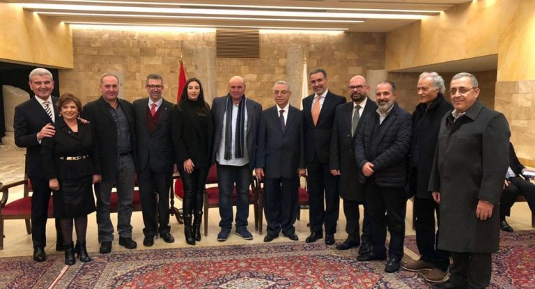 وفد من آل كرم في زيارة تهنئة للمجلس الجديد للرابطة المارونية