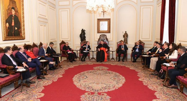 وفد من مجموعة العمل الأميركية حول لبنان في بكركي