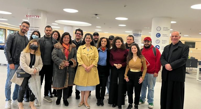 زيارة الشيخة الصبّاح لجامعة الروح القدس لتوطيد التعاون بين مؤسّسة انتصار وقسم الفنون المسرحية والأدائية في الجامعة