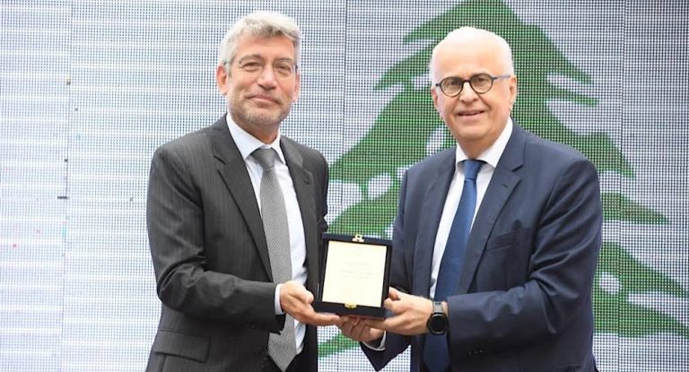 بالفيديو والصور-حفل تدشين المشروع المستدام للطاقة المتجددة في غلبون بحضور ممثل رئيس الجمهورية الوزير د.وليد فياض .