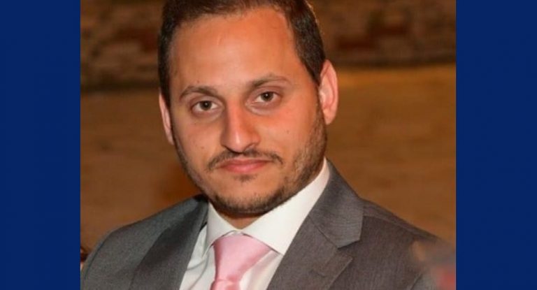 النيابات العامة بين السياسة والقانون