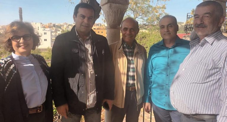 بالصور – المرشّحة نجوى باسيل تفتتح مكتبها الإنتخابي