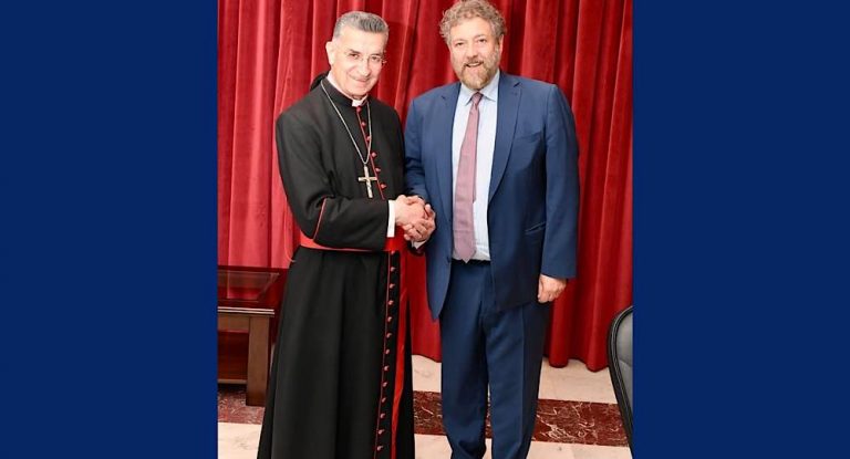 افرام عن الحملة على البطريرك: ربّي، نجّنا من التجارب