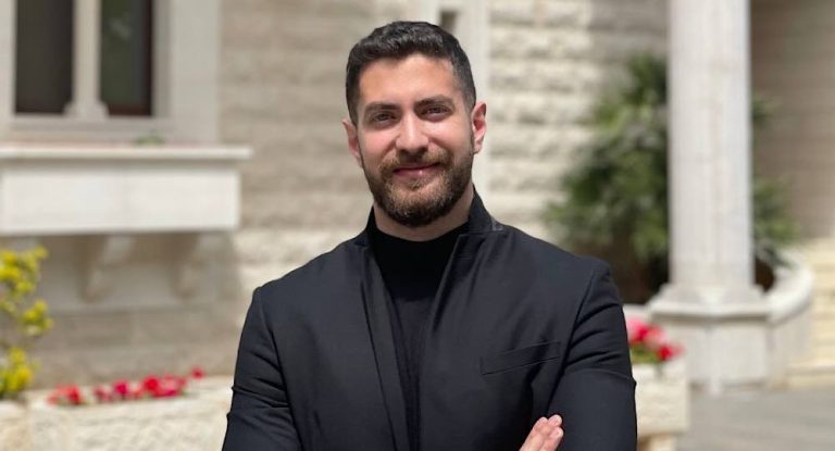 انطوني سعيد…قصة طموح وإرادة ونجاح من لبنان!