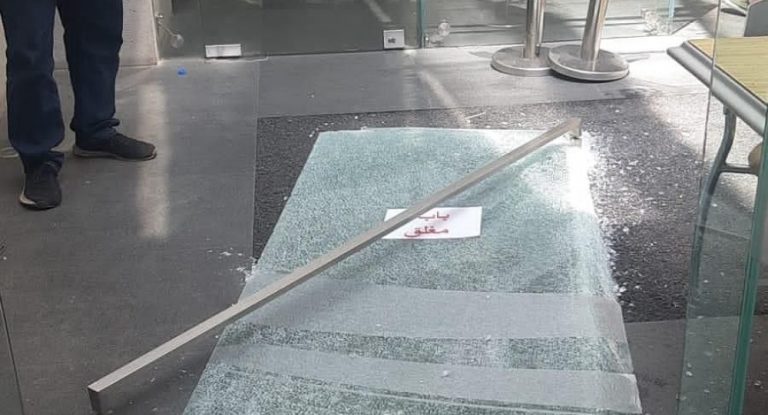 بعد الإعتداء على مستشفى المعونات الجامعي.. بيان من مختار لاسا وآل العيتاوي.