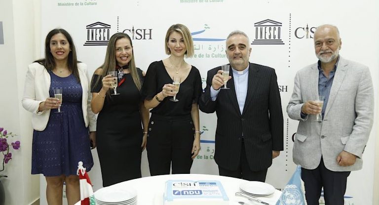 بالصور-توقيع مذكرة تفاهم بين المركز الدولي لعلوم الإنسان اليونسكو بيبلوس  وجامعة سيدة اللويزة