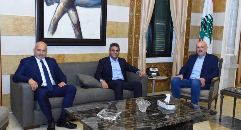 زيارة للحواط وزعرور للوزير مولوي للبحث في شؤون البلديات الجبيلية