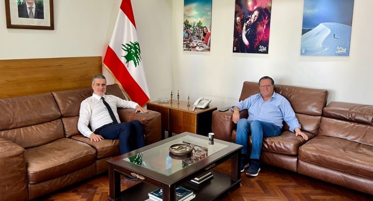 نصّار عرض مع شقير مشكلة استيفاء الرسوم على الطائرات الأجنبية على أساس سعر الصرف الرسمي