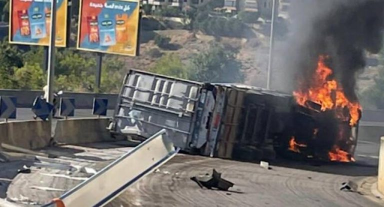 بالصور- حادث سير مروّع على أوتوستراد المتن السريع