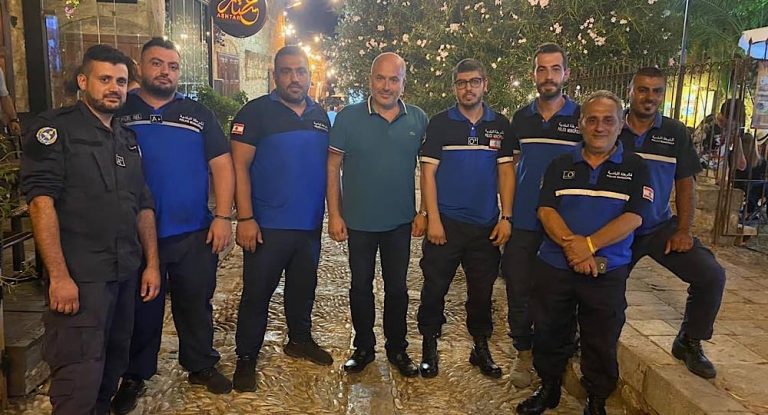 زعرور بعد جولتة على مطاعم ومقاهي المدينة جدد دعوة لجميع المغتربين اللبنانيين لزيارة بيبلوس