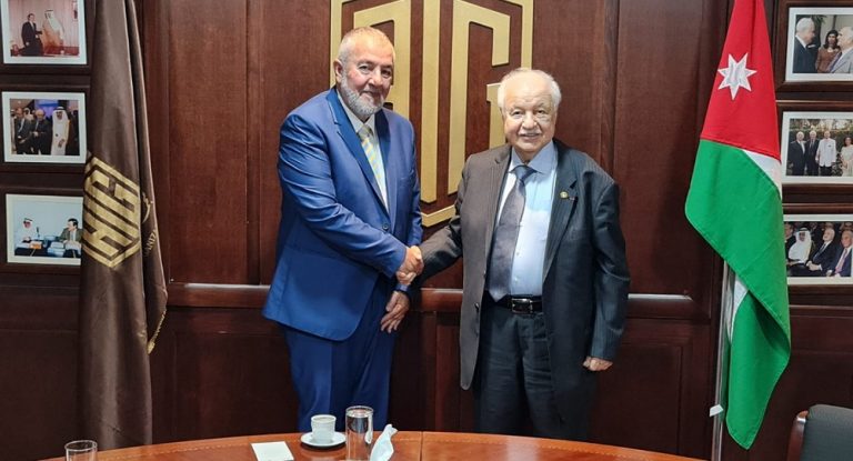 البروفسور بيار الخوري في زيارة لمجموعة طلال أبو غزالة العالمية في الأردن