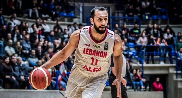 بالفيديو – برقصة عفوية.. لاعب منتخب لبنان علي حيدر يحتفل بزواجه