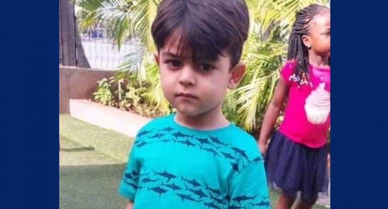 بالصورة – اختطاف طفل ومناشدة لمن يعرف عنه شيئ