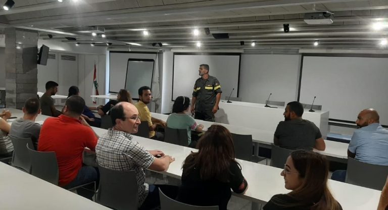 تدريب موظفي مبنى ادارة شركة “ipt” في عمشيت-جبيل على الإطفاء والاسعاف.